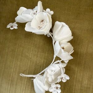 Elegant White Floral Headband